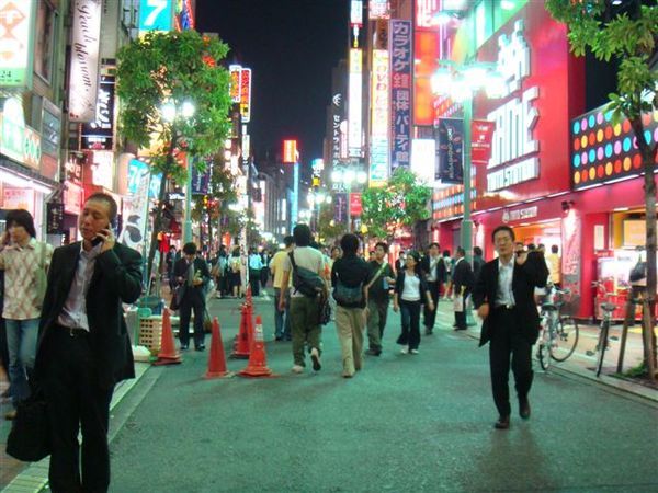 新宿很熱鬧