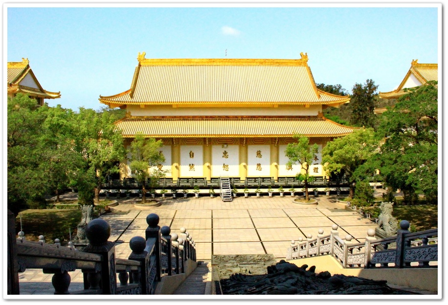 高雄六龜 一貫道神威天台山道場 繽紛盛開的 桃紅陣雨樹 阿賓的旅遊札記 痞客邦