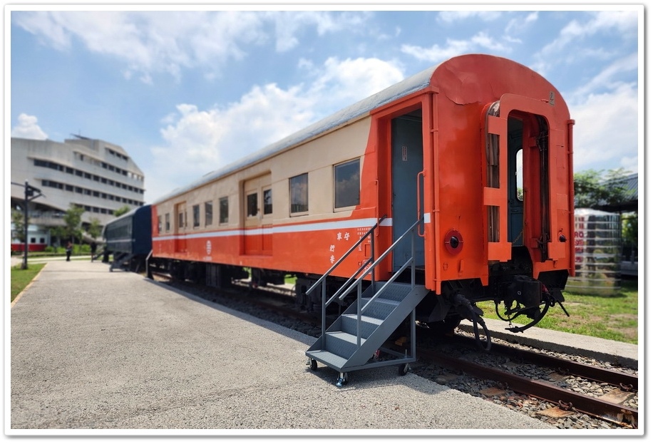 屏東《潮州鐵道園區》坐火車遊愛琴湖│湖畔喝咖啡─愛到高潮站