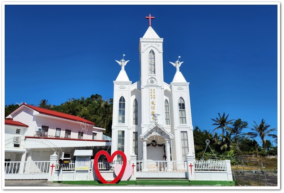 台東東河鄉衝浪聖地《金樽遊憩區》金樽陸連島消失的《貓洞》 台東東河鄉衝浪聖地《金樽遊憩區》金樽陸連島消失的《貓洞》