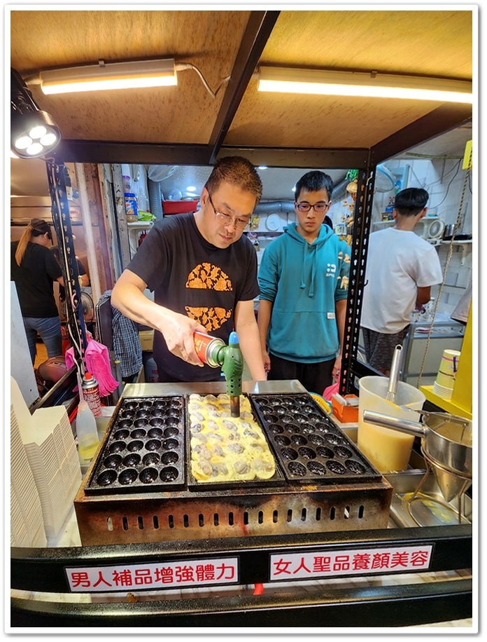 宜蘭《羅東夜市》必吃平民美食─三星蔥包、蚵蛋燒、糕渣、卜肉