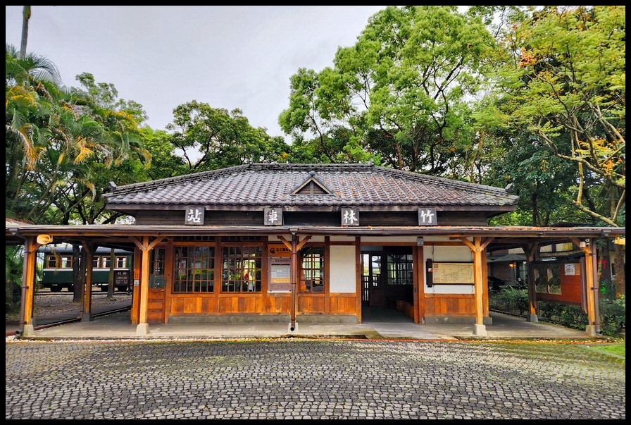 宜蘭《羅東林業文化園區》可以無拘無束漫步在森林鐵道中的園區