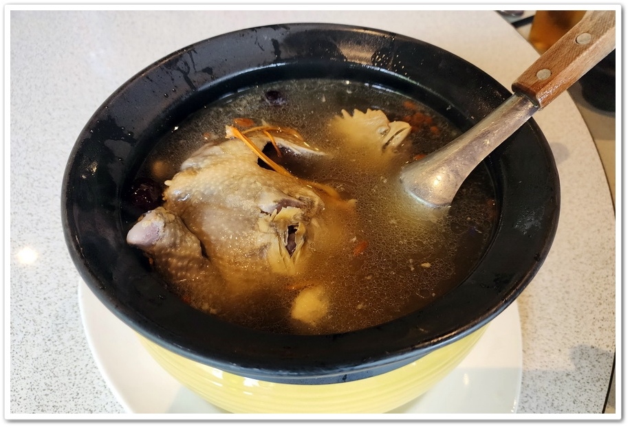 雲林斗六《一個太陽一個月亮》原住民風味餐廳慶祝母親節 雲林斗六《一個太陽一個月亮》原住民風味餐廳慶祝母親節