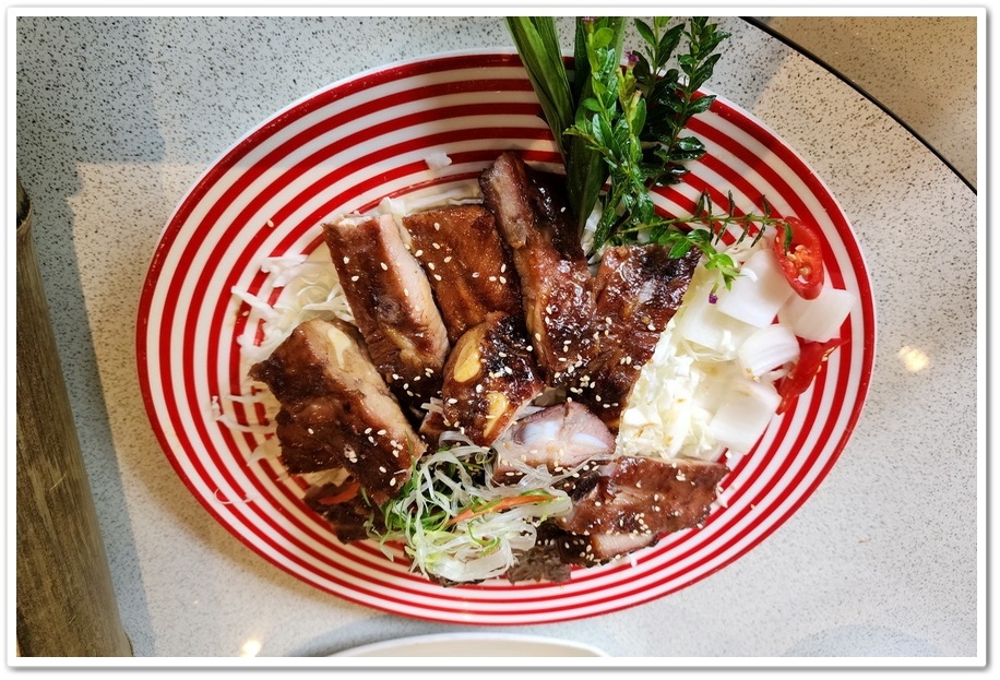 雲林斗六《一個太陽一個月亮》原住民風味餐廳慶祝母親節 雲林斗六《一個太陽一個月亮》原住民風味餐廳慶祝母親節