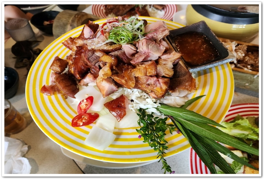 雲林斗六《一個太陽一個月亮》原住民風味餐廳慶祝母親節 雲林斗六《一個太陽一個月亮》原住民風味餐廳慶祝母親節