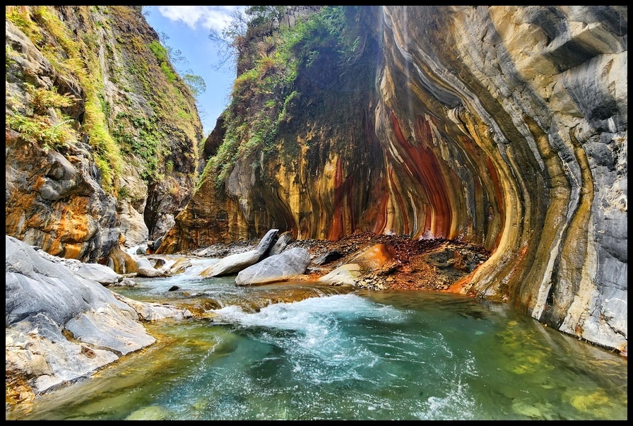 屏東『大武部落』絕美秘境《哈尤溪》報到+漫遊霧台『岩板巷』巡 屏東『大武部落』絕美秘境《哈尤溪》報到+漫遊霧台『岩板巷』巡