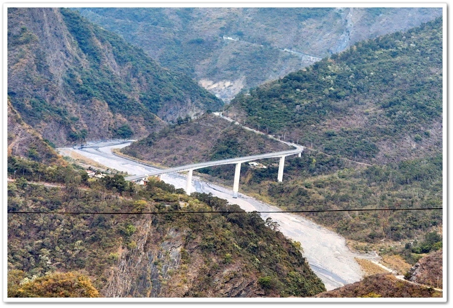 屏東『大武部落』絕美秘境《哈尤溪》報到+漫遊霧台『岩板巷』巡 屏東『大武部落』絕美秘境《哈尤溪》報到+漫遊霧台『岩板巷』巡