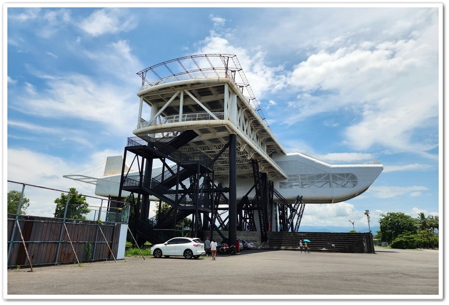 屏東大鵬灣《海上教堂咖啡》有你在的地方!就是最好的歸宿! 屏東大鵬灣《海上教堂咖啡》有你在的地方!就是最好的歸宿!