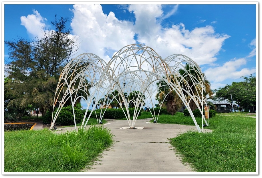 屏東大鵬灣《海上教堂咖啡》有你在的地方!就是最好的歸宿! 屏東大鵬灣《海上教堂咖啡》有你在的地方!就是最好的歸宿!