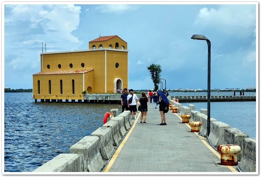 屏東大鵬灣《海上教堂咖啡》有你在的地方!就是最好的歸宿! 屏東大鵬灣《海上教堂咖啡》有你在的地方!就是最好的歸宿!