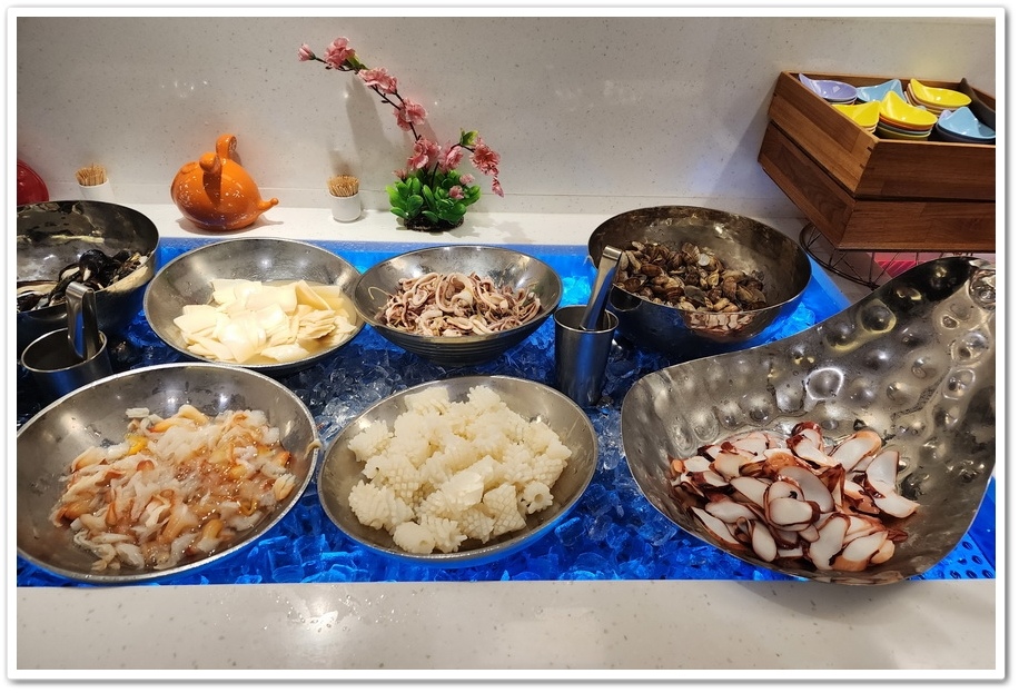 宜蘭《悅川酒店》超高CP值的『羅琳西餐廳』自助百匯晚餐吃到飽 宜蘭《悅川酒店》超高CP值的『羅琳西餐廳』自助百匯晚餐吃到飽