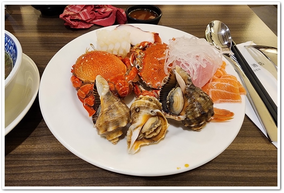 宜蘭《悅川酒店》超高CP值的『羅琳西餐廳』自助百匯晚餐吃到飽 宜蘭《悅川酒店》超高CP值的『羅琳西餐廳』自助百匯晚餐吃到飽