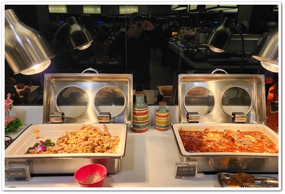 宜蘭《悅川酒店》超高CP值的『羅琳西餐廳』自助百匯晚餐吃到飽 宜蘭《悅川酒店》超高CP值的『羅琳西餐廳』自助百匯晚餐吃到飽