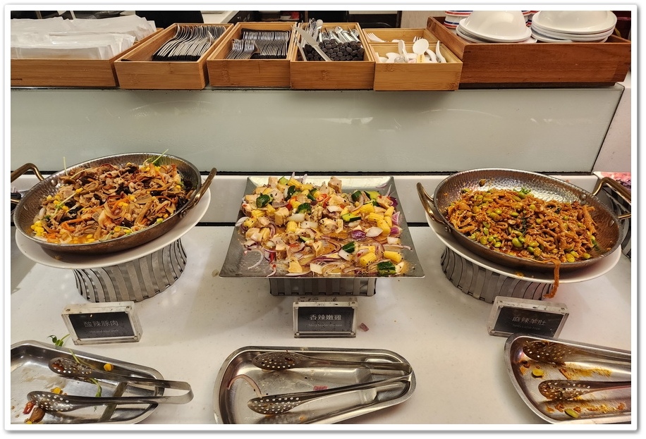 宜蘭《悅川酒店》超高CP值的『羅琳西餐廳』自助百匯晚餐吃到飽 宜蘭《悅川酒店》超高CP值的『羅琳西餐廳』自助百匯晚餐吃到飽