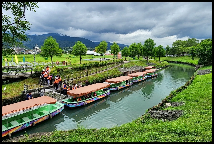 宜蘭《冬山河舊河道》乘坐電動小船遊冬山河│體驗豐富的生態之旅