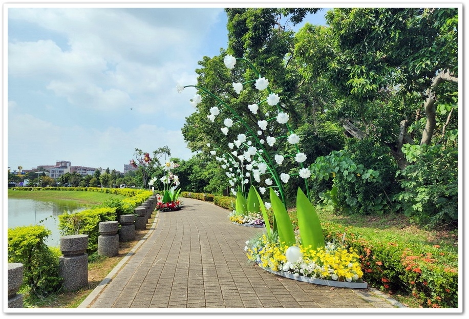 2025光織影舞《愛麗絲夢遊仙境》在【北香湖公園】展開一場奇 2025光織影舞《愛麗絲夢遊仙境》在【北香湖公園】展開一場奇