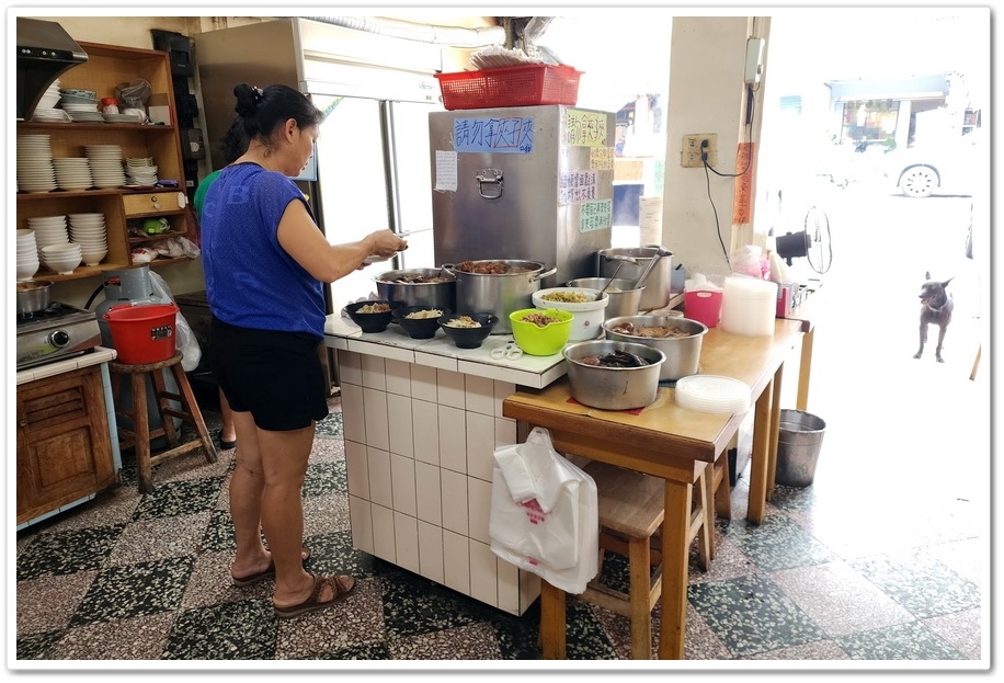 雲林『蘇林內豬腳大王』林內火車站前的豬腳懷舊美食!