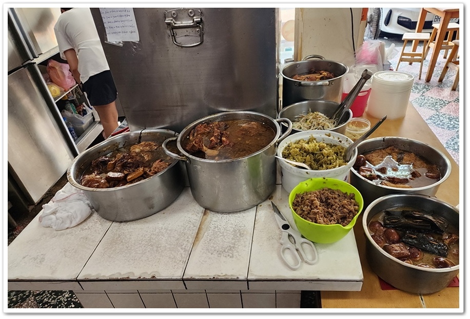 雲林『蘇林內豬腳大王』林內火車站前的豬腳懷舊美食!