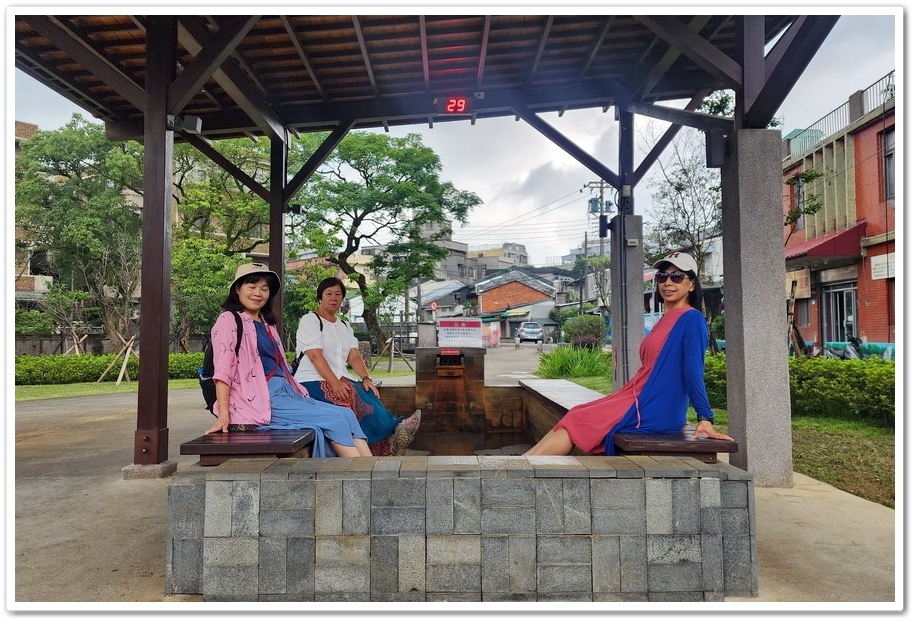 新北市金山區【金包里】廣安宮廟口《老街鴨肉》逛老街吃美食