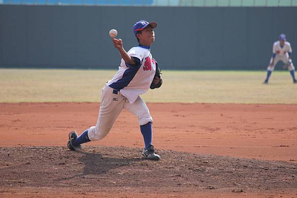 強恕先發王牌投手王奕翔 5局好投奪勝 強恕先發王牌投手王奕翔 5局好投奪勝