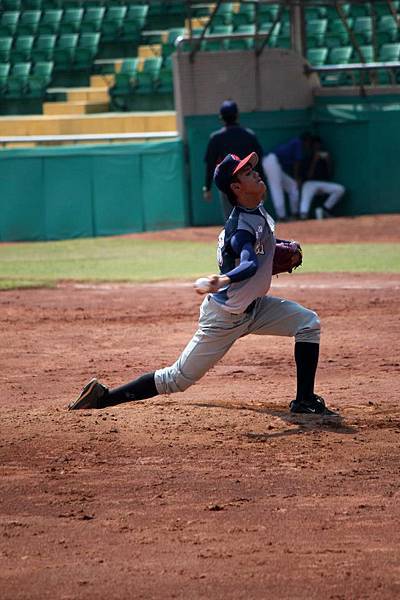 中農投手吳成祥壓制東體反撲氣燄拿下勝投 中農投手吳成祥壓制東體反撲氣燄拿下勝投