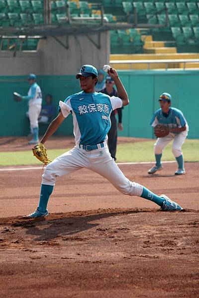 榖保先發投手王玉譜主投5局無失分拿下勝投 榖保先發投手王玉譜主投5局無失分拿下勝投