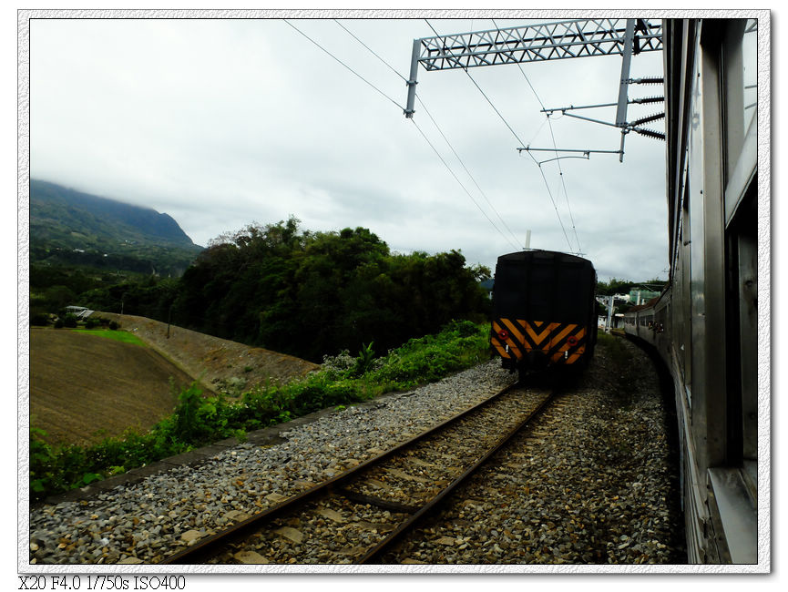 跟運煤車交會