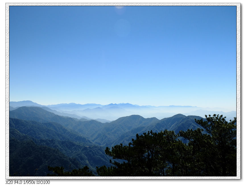 層層疊疊的山