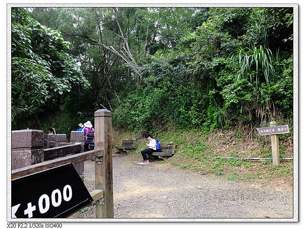 8:58 1km處,左轉往9號步道