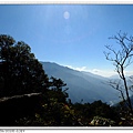 因為有好心人說要載我去今晚住的民宿,所以不急著下山,蹲在山頭看風景