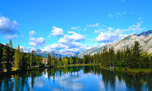 800px-Bow_river.jpg