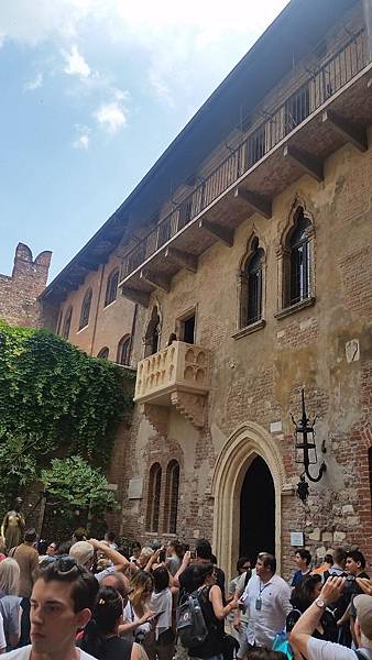 Europe 2018 1088.jpg