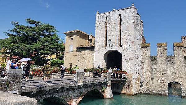 Europe 2018 1306.jpg