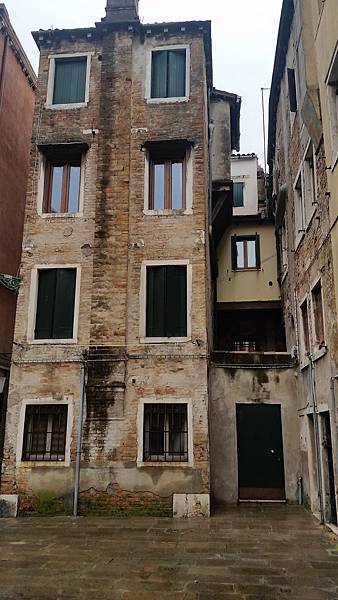 Europe 2018 1146.jpg Europe 2018 1146.jpg