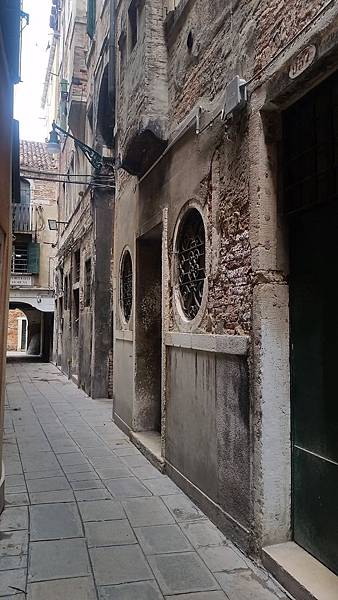 Europe 2018 1195.jpg Europe 2018 1195.jpg