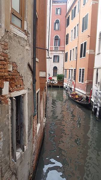 Europe 2018 1208.jpg