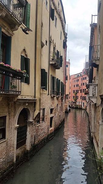 Europe 2018 1209.jpg