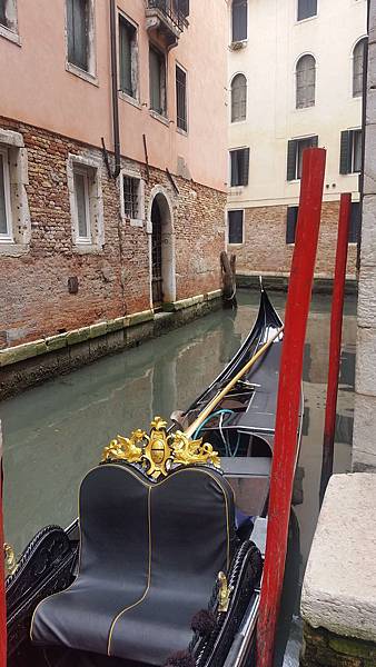 Europe 2018 1211.jpg Europe 2018 1211.jpg