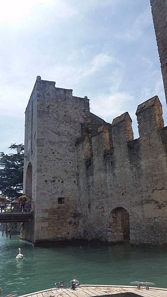 Europe 2018 1391.jpg Europe 2018 1391.jpg