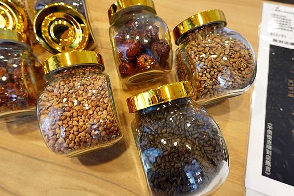台南成大商圈植作茶豆穀類無咖啡因手搖飲料專賣店採用低溫烘焙天然穀飲料 台南成大商圈植作茶豆穀類無咖啡因手搖飲料專賣店採用低溫烘焙天然穀飲料