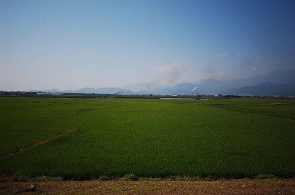 宜蘭民宿  三月三旅店  推薦宜蘭旅遊景點-  冬山河自行車道(冬山車站至大甲門)