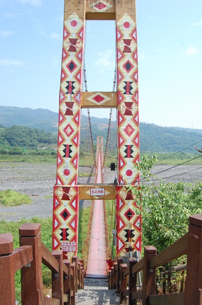 羅東民宿  三月三旅店  推薦宜蘭旅遊景點-  寒溪吊橋