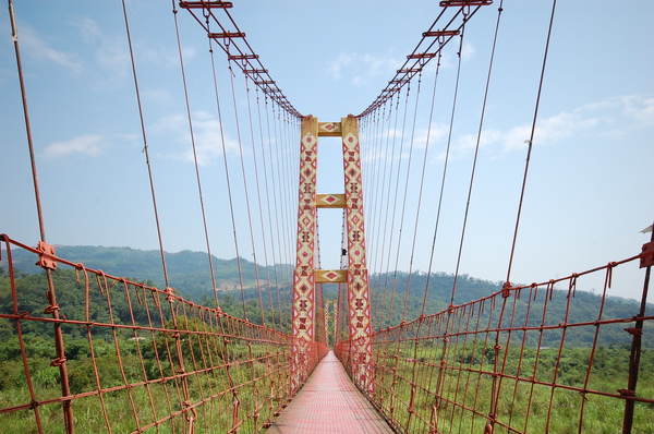 羅東民宿  三月三旅店  推薦宜蘭旅遊景點-  寒溪吊橋