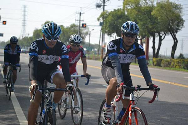 沿途 木生與henry