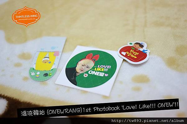 溫流韓站 {ONEWRANG}1st Photobook 'Love! Like!!! ONEW'!!