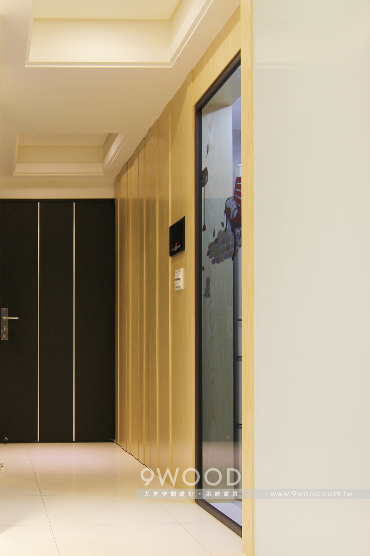 八德 洪瑞群英 廣豐特區|九木系統家具|空間設計 住宅設計 室內裝修 室內裝潢 裝潢設計 系統家具 系統櫥櫃|玄關 鞋櫃 置物櫃 衣帽間 衣帽櫃 儲藏室 間接照明 拖鞋擺放 雨傘收納 鑰匙零錢擺放位置|八德系統家具 八德廣豐特區 八德房價 八德裝潢 八德房價 八德生活機能 八德家樂福|木工 木作 格柵 包樑問題 包柱問題 樑柱裝潢 樑柱修飾 樑柱風水 樑壓床 樑壓門 樑壓房門 |玄關 玄關設計 玄關風格 玄關裝潢 玄關風水 玄關顏色 玄關收納 |茶鏡 明鏡 灰鏡 黑鏡|衣帽間 衣帽間設計 衣帽間風格 衣帽間裝潢 衣帽間通風 衣帽間顏色 衣帽間收納 衣帽間尺寸 衣帽間高度 衣帽間容量 衣帽間|衣帽櫃 衣帽櫃設計 衣帽櫃風格 衣帽櫃裝潢 衣帽櫃通風 衣帽櫃顏色 衣帽櫃收納 衣帽櫃尺寸 衣帽櫃高度 衣帽櫃容量 |儲藏室 間接照明 拖鞋擺放 雨傘收納 鑰匙零錢擺放位置|