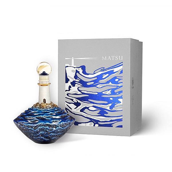 「夢幻藍眼淚」酒瓶與外盒包裝，實體通路預購價 NT$15,700_01.jpg