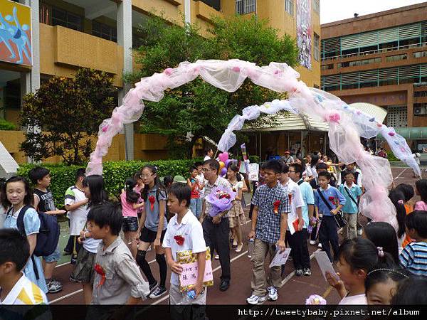 姐姐新和國小畢業典禮 110.JPG