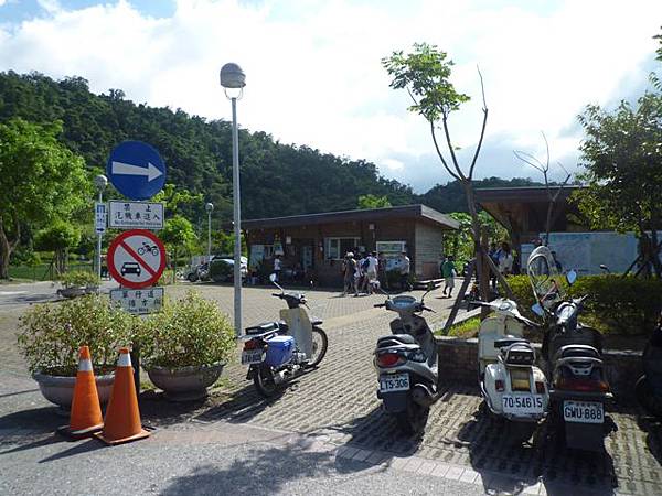 林美石磐步道.櫻花陵園.味珍香卜肉店.三星阿婆蔥餅.梅花湖.金車外澳伯朗咖啡館 242