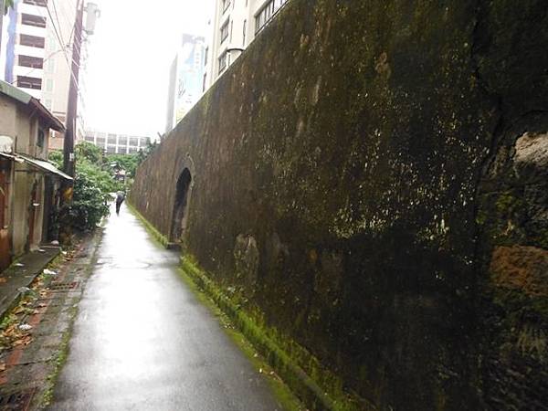 台北監獄圍牆遺跡.台灣師範大學高等學校講堂 048